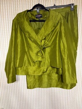 Terramina Olive Green Satin Bow-Accent Women's 3 pc set